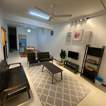 Medina Homestay Chukai Kemaman Ngoại thất bức ảnh